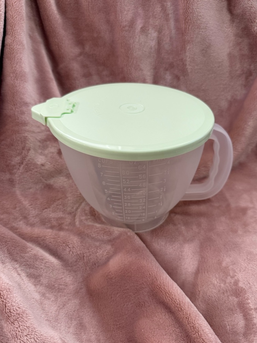 🦋Tupperware Classic Mix-N-Store Pitcher with Mint Green lid BPA Free NEW - Picture 4 of 8